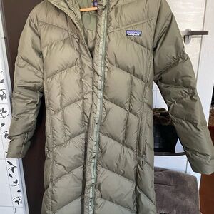 Patagonia Green Women's W's Down With It Parka